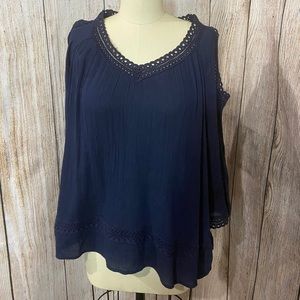 NWOT 2X Crown & Ivy Cold Shoulder Lace top in Navy